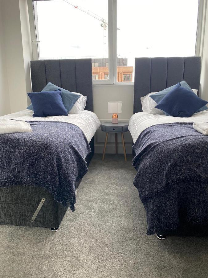 Central Location, Parking, Wi-Fi, Modern Apartment Milton Keynes Dış mekan fotoğraf