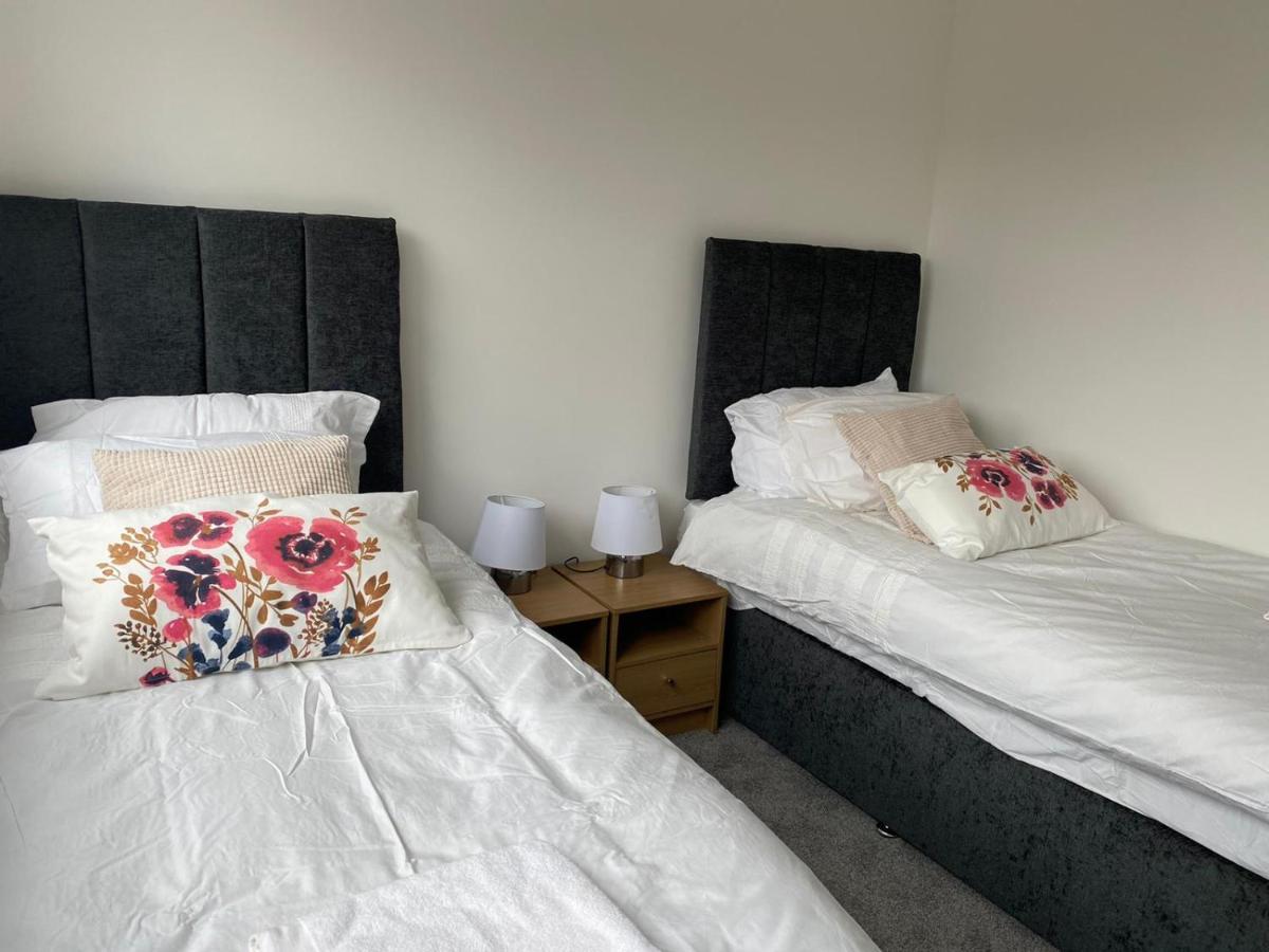 Central Location, Parking, Wi-Fi, Modern Apartment Milton Keynes Dış mekan fotoğraf