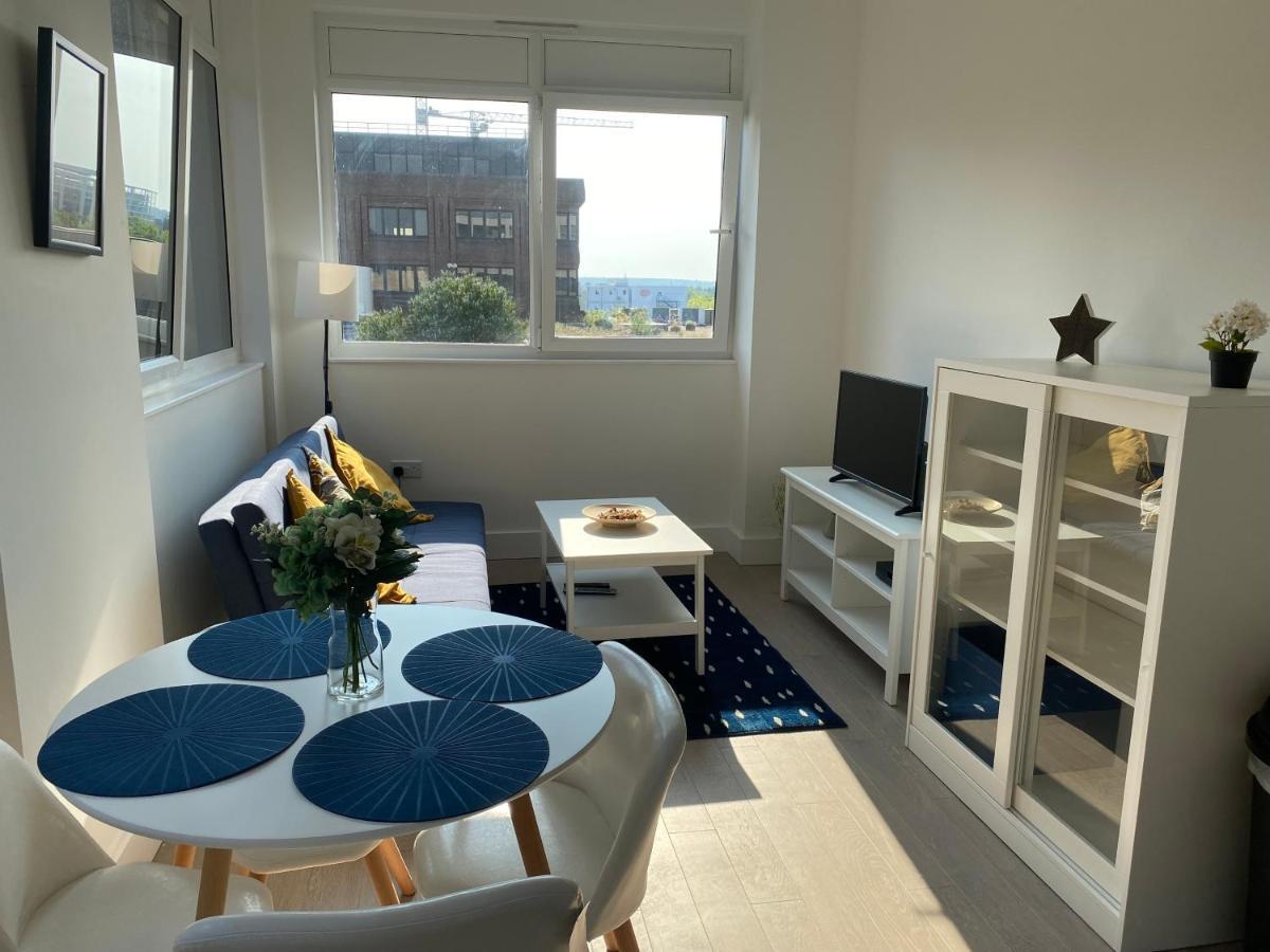 Central Location, Parking, Wi-Fi, Modern Apartment Milton Keynes Dış mekan fotoğraf
