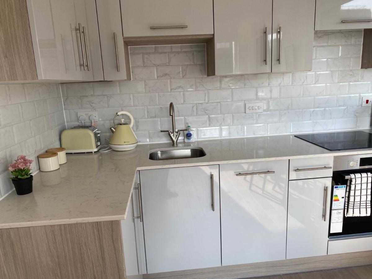 Central Location, Parking, Wi-Fi, Modern Apartment Milton Keynes Dış mekan fotoğraf